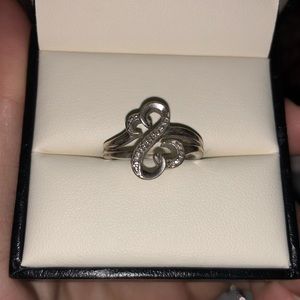 Open heart ring